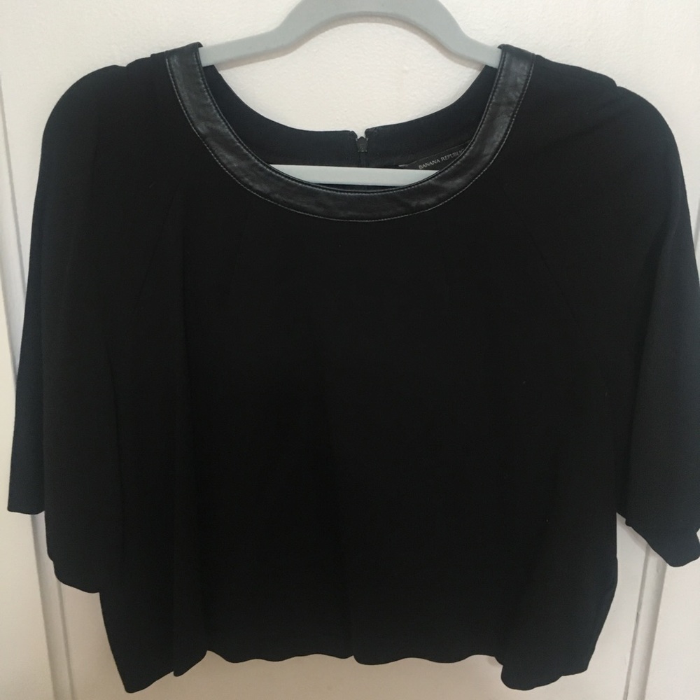 BANANA REPUBLIC Black Copped Top